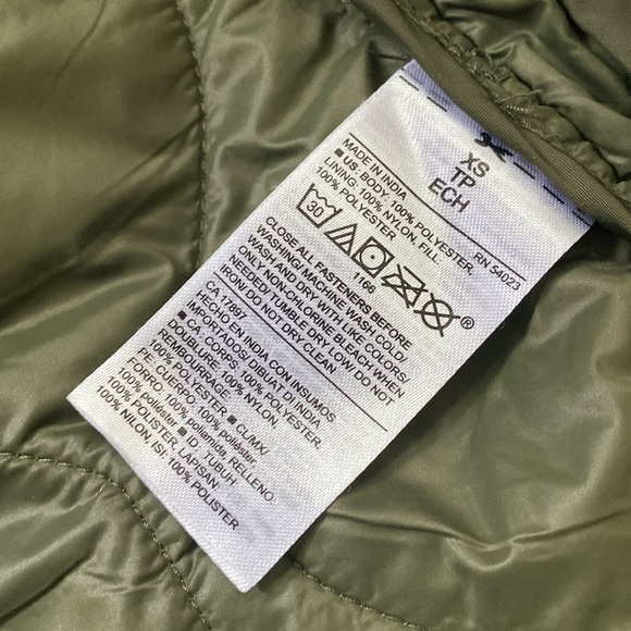 Old Navy | Quilted Bomber Jacket - Picture 5 of 5